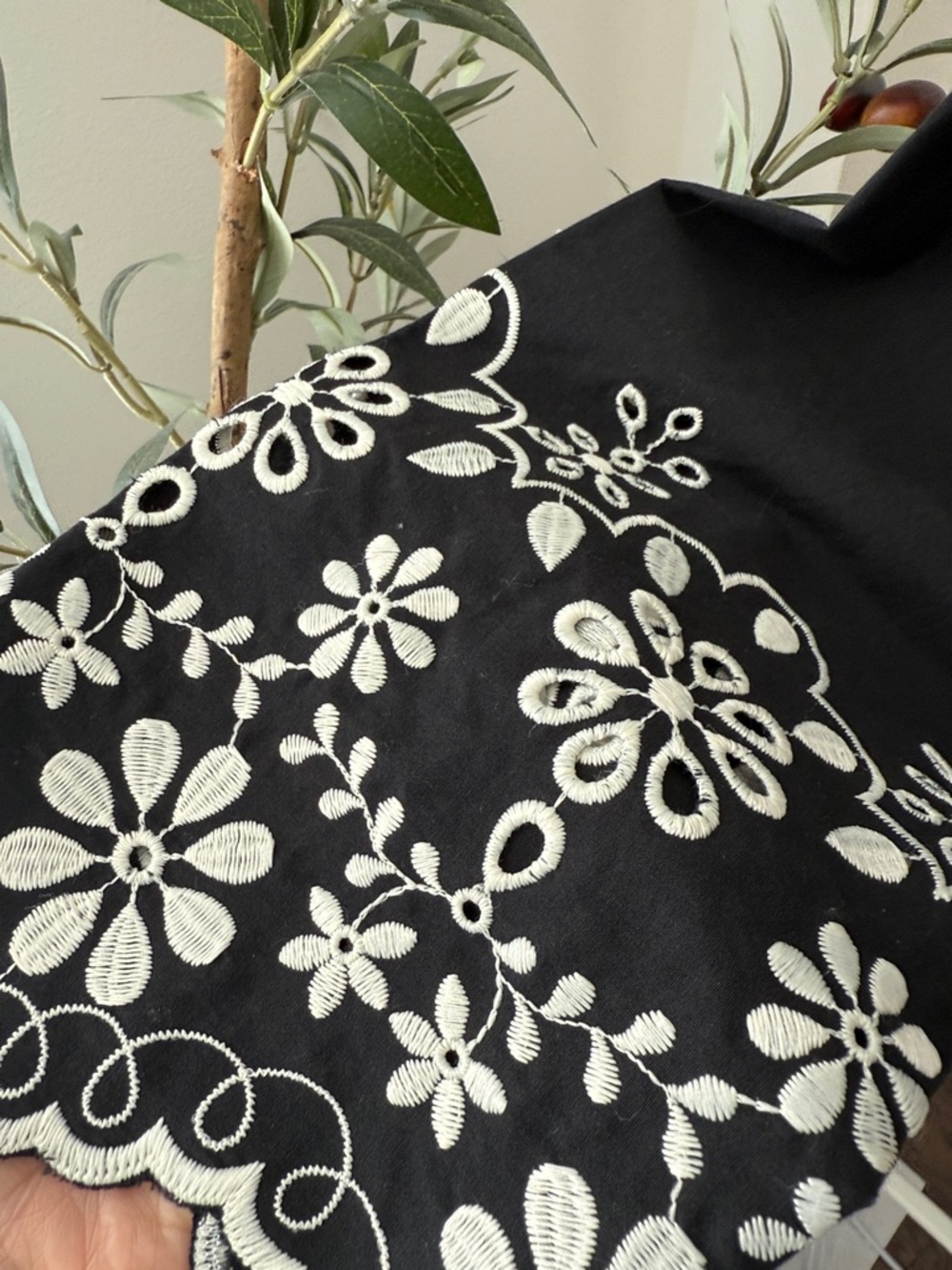 HM Black Embroidered Tie Front Top Size M
NWT - Picture 4 of 8